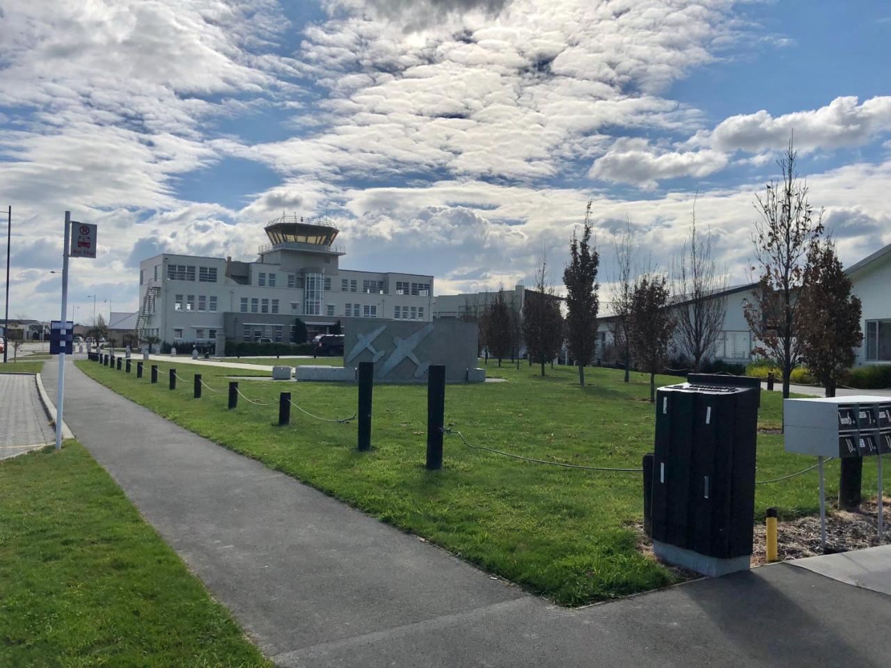 Lovely, Sunny, Home Sweet Home Christchurch Kültér fotó